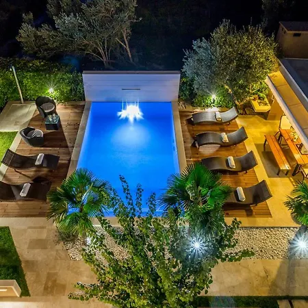 Fox Exclusive Villa