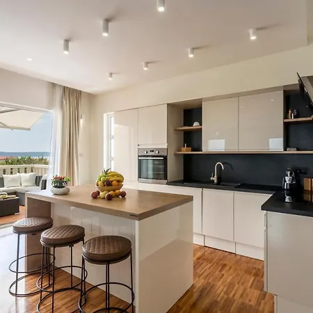 Villa Fox Exclusive *