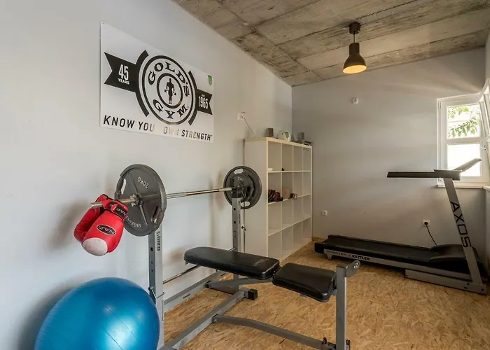 Fox Exclusive Kaštela